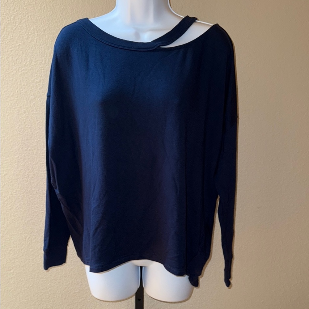 Express One Eleven Women’s Blue Long Sleeve Cut Out Shoulder Sweatshirt Sz S